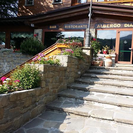 Albergo Diana Cerreto Laghi Luaran gambar