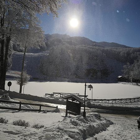 Albergo Diana Cerreto Laghi Luaran gambar