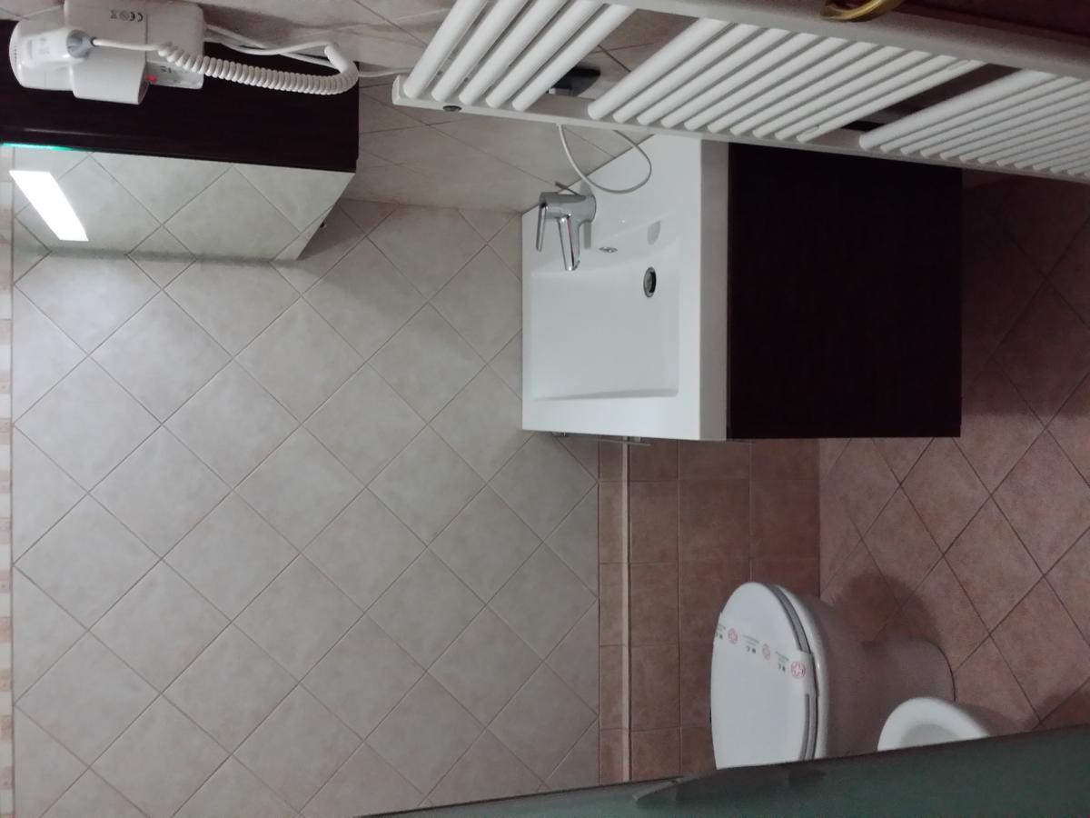 Albergo Diana Cerreto Laghi Bilik gambar