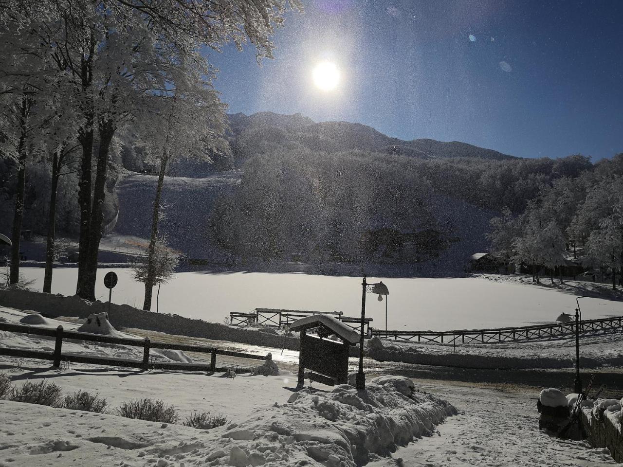 Albergo Diana Cerreto Laghi Luaran gambar
